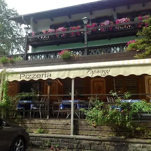 Carrera Hotel